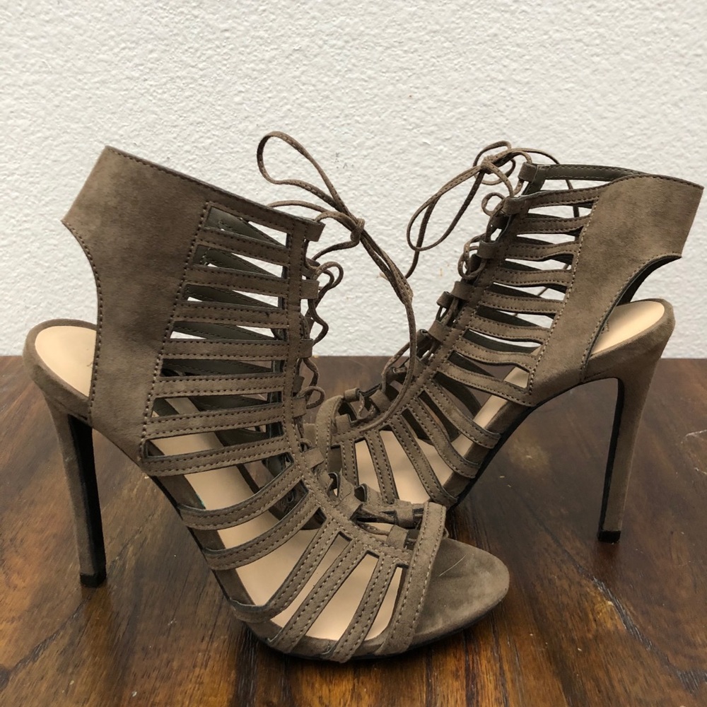 Olive/tan Lace up heels